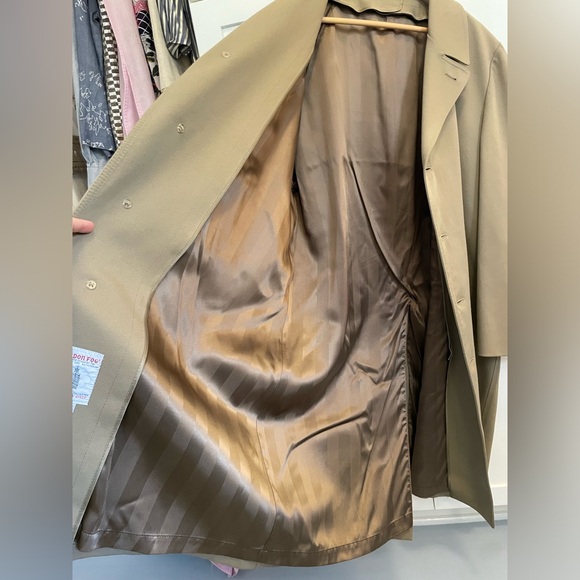 Vintage London Fog trench coat with removable lining - Picture 14 of 16